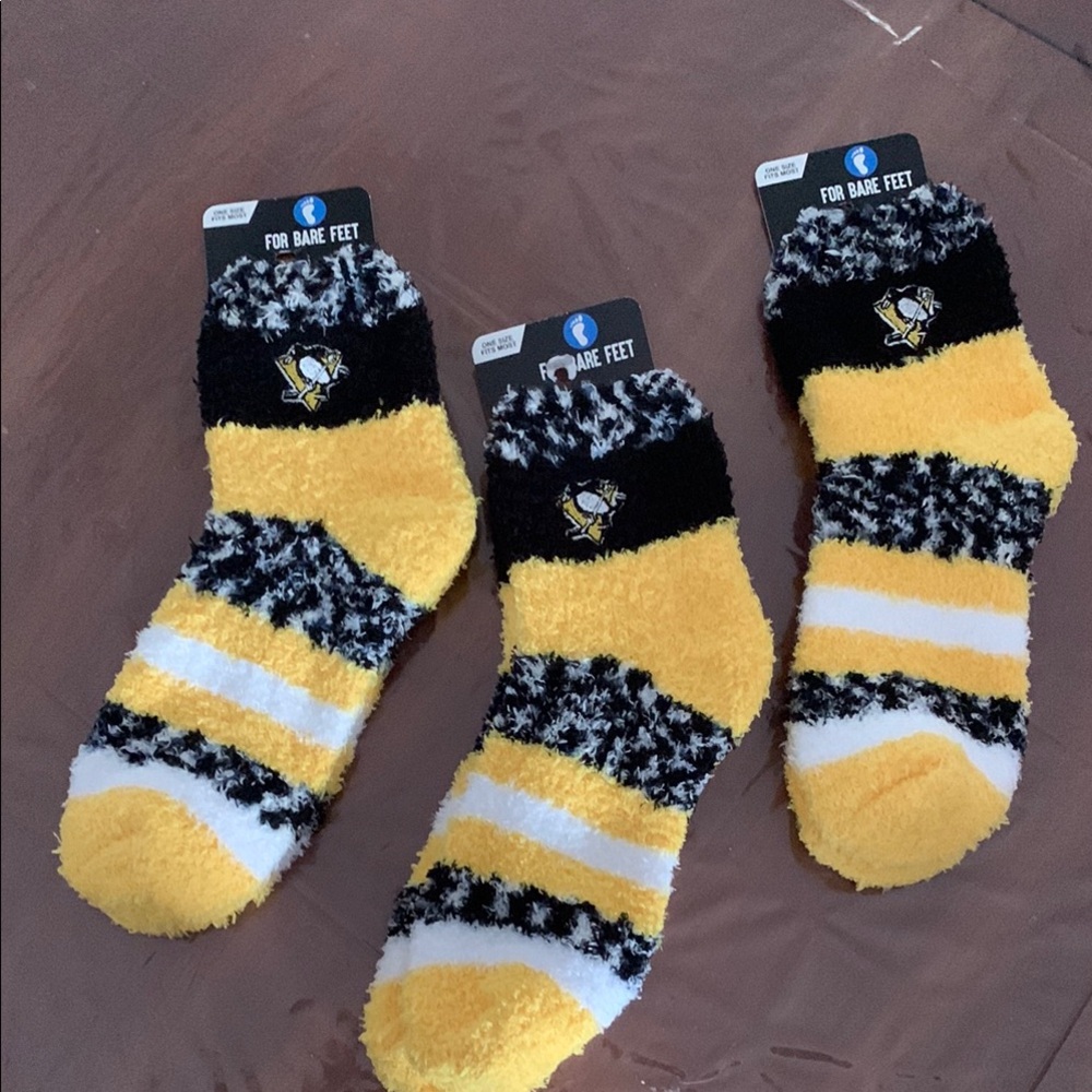 NHL Pittsburgh Penguins Unisex Bare Feet Yellow and Black Socks 3 pairs